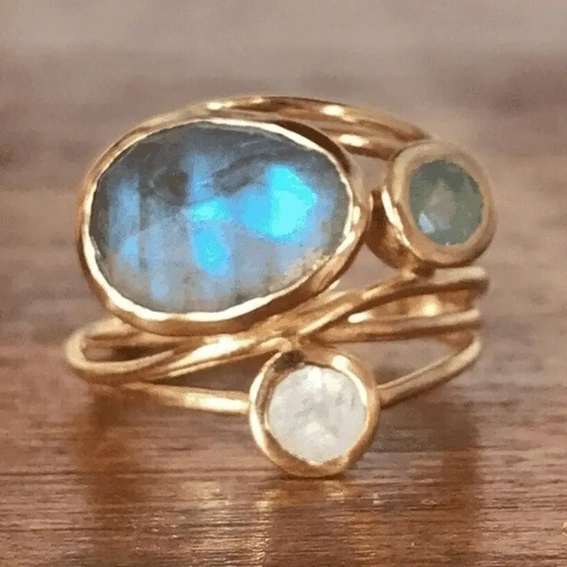 Blue Moonstone Ring in Silver – Vintage Crystal Glow Design